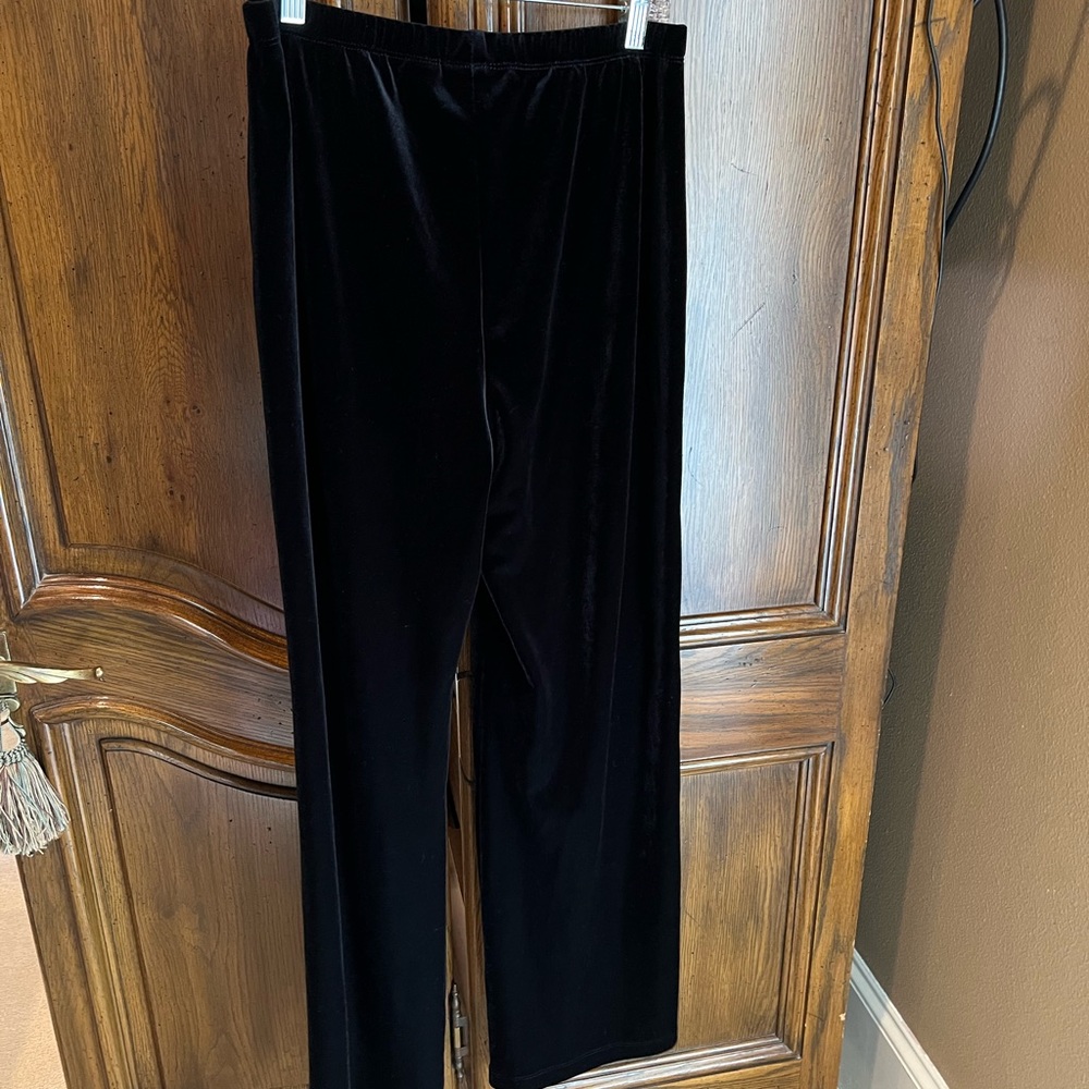 Velvet Black Chico Pants with elastic waist band